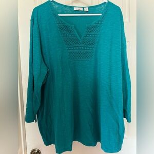 Women’s long sleeve LLBean size 3x blouse. Pretty turquoise color. Easy care!